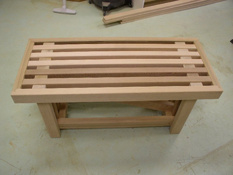 Bench/Table -- 8 hours -- Can$ 115.00 -- Beginner