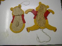 Winnie the Pooh, strings in place